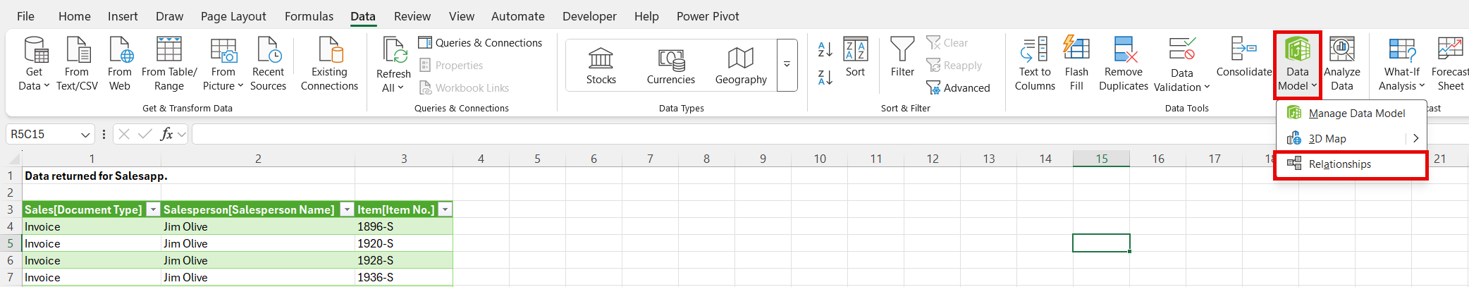 Zrzut ekranu programu Excel pokazujący kroki tworzenia relacji Power Pivot między tabelami.